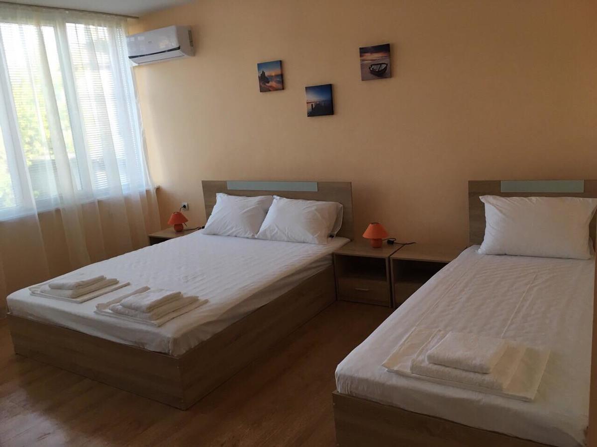 Guest Rooms Soleo Baltschik Exterior foto