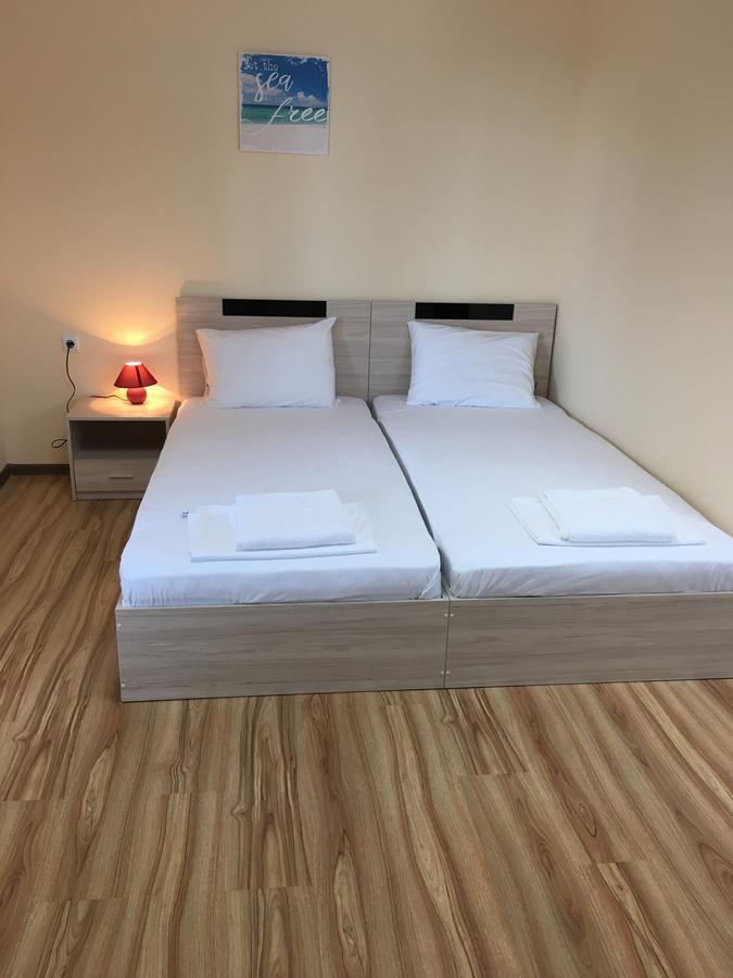 Guest Rooms Soleo Baltschik Exterior foto